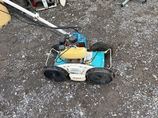 クボタ 自走式草刈機 GC-K300 