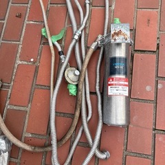 マルゼン 自動餃子焼き機 MAZ-46（都市ガス用）＋浄軟器 NFX-OS＋減圧弁 セット
の画像