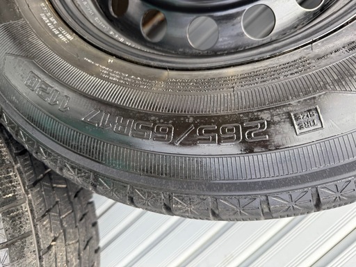ハイラックス スタッドレス　265/65R/17