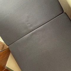 キャスター付きベッドの画像