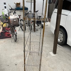 金属棚の画像