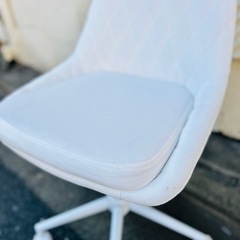 ドレッサーチェア ベルベット調 ベロア調 モダンチェア ホワイトチェア 北欧チェア 椅子 イスデスクチェア オフィスチェア 椅子 学習椅子 パソコンチェア ホワイト 白 ダイヤステッチ スエード調 昇降式 回転 キャスター付き ヤマソロ Lueur リュウール 韓国インテリア OAチェア チェアの画像