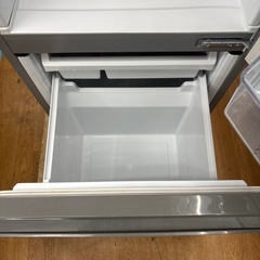 ☆ドリーム荒牧店☆ジモティー割引有☆【クリーニング済み】AQUA/2ドア冷蔵庫/AQR-13J/126L/2020年製の画像