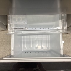 【トレファクピエリ守山店】【取りに来られる方限定】YAMADA　2ドア冷蔵庫  2024年製の画像