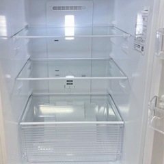 (送料無料) 2021年 極美品 179L 冷蔵庫 SHARP LED庫内灯 強化ガラス棚 省エネ設計 3段クリアケース冷凍室 ③の画像