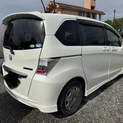 24年式　フリードハイブリッド　25万円の画像