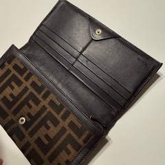 FENDI 財布の画像