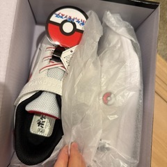 ポケモン　スニーカー　19.0センチの画像