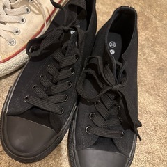 スニーカー　23〜23.5 4点セットの画像