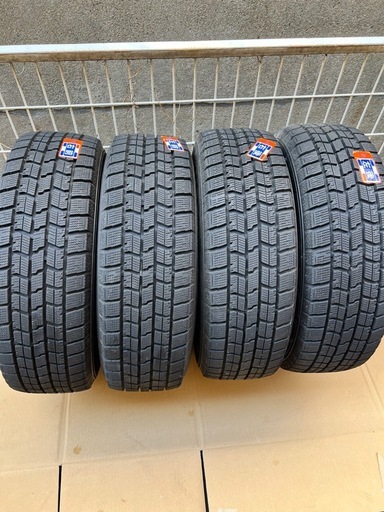スタッドレス185/65R15 ノート フリード シエンタ等 4本 アルミホイール付き 4穴　溝あり  値下げ