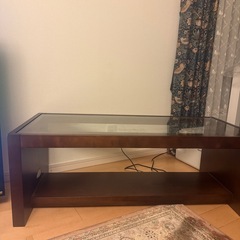 ガラステーブルの画像