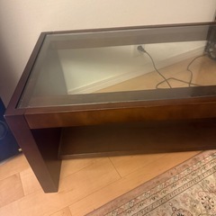 ガラステーブルの画像