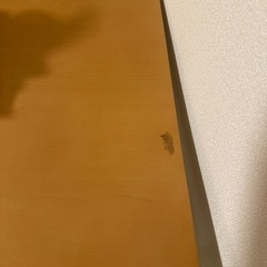 テーブルと椅子の画像