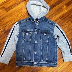 デニムジャケットの画像