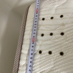 セミダブルベッドマットレス　フレームセットの画像