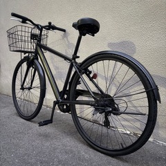 【7万で購入】クロスバイク 黒 700C 美品 高級シマノ社製変速付き ロード ピスト　マウンテン BMX ビーチクルーザー お洒落 自転車 オートライト&泥除け付き【早い者勝ち】の画像