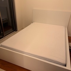 IKEA ダブルベッドの画像