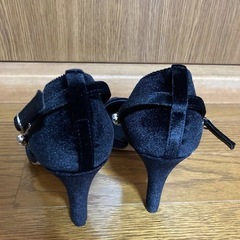 黒 スエード ポインテッドトゥ ハイヒール　22.5cmの画像