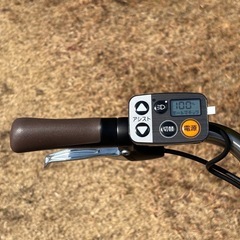 【美品】　電動アシスト自転車 Panasonic 2025年モデル ビビDX25 BE-FD633 26インチ 16.0Ah 3段変速 色: マットモスグリーン の画像