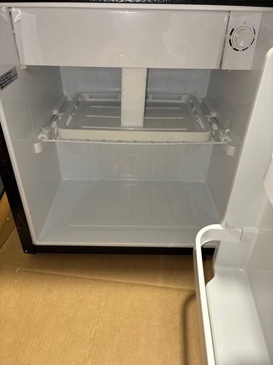 【新品未使用】46L小型冷蔵庫　ホワイト
