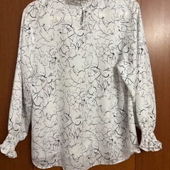 フリルブラウス/白ブラウス/セレモニーの画像