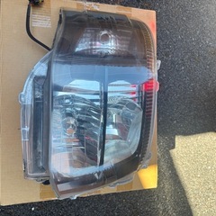 ハイエースⅢ型　ヘッドライトの画像