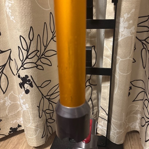 Dyson V8フラッフィー　スタンド付き本日限定価格