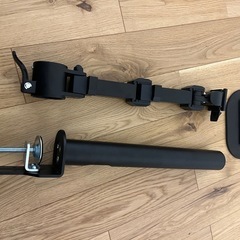 【お値下げしました！】モニターアームと補強プレートの画像