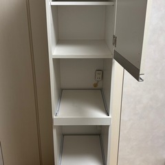 食器棚の画像