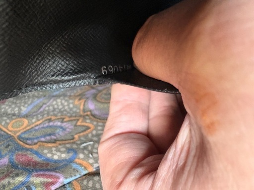 ヴィトン  財布　正規品
