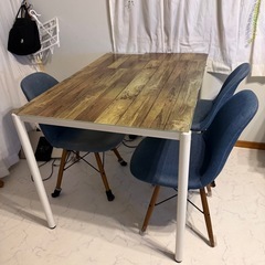 ダイニングテーブル&チェアの画像