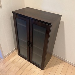 食器棚の画像