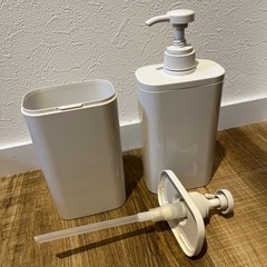 【近々処分予定‼️】新品ハミング、フタが外せる詰替ボトルの画像