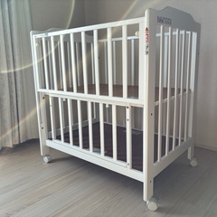 カトージ　ベビーベッドの画像