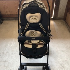 Combiのベビーカーの画像