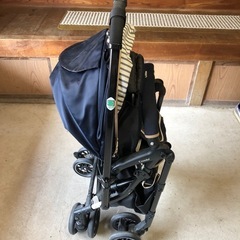 Combiのベビーカーの画像