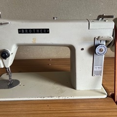 ブラザー工業用ミシン TA2-B622 足踏み式 レトロミシン 直接引き取り 光市の画像