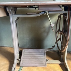 ブラザー工業用ミシン TA2-B622 足踏み式 レトロミシン 直接引き取り 光市の画像