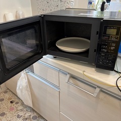 アイリスオーヤマ　オーブンレンジMO-T1602-B 2018年製16L（ジャンク品）※ターンテーブル回らずの画像