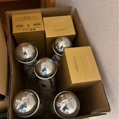 空き瓶 高額ボトル オシャレ 大量の画像