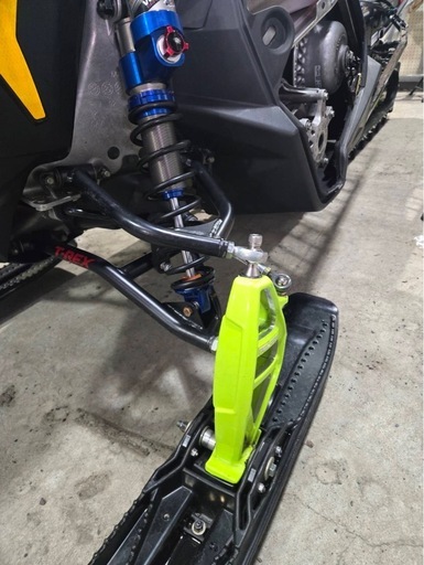 POLARIS 2026 9R KHAOS 165 3.25インチ　スノーモービル