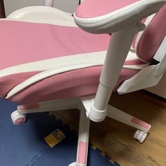 ゲーミングチェアの画像