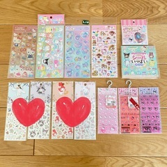 シール　稲城府中調布稲田堤　定価お譲り　サンリオ　キティ　クロミ　マイメロ　ポケモン　はらぺこあおむし　クリアキャンディシール　すりガラス風シール　樹脂盛りシール　タイルシール　おはじきシール　ぷっくりシール　立体シール　他の画像