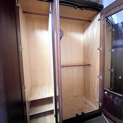 木製ワードローブの画像