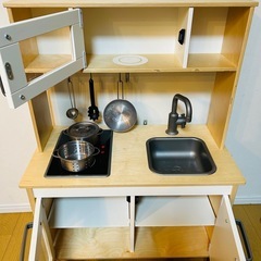 IKEA DUKTIG ドゥクティグ おままごとキッチン 調理器具付きの画像