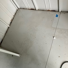 イナバ物置 スライドドア 棚・カギ付き　の画像