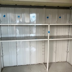 イナバ物置 スライドドア 棚・カギ付き　の画像