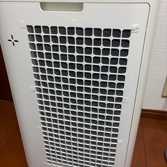 シャープ　加湿空気清浄機　KI-GS70-Wの画像