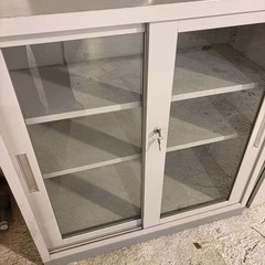 【事務所ロッカー】鍵付き書類ロッカーの画像