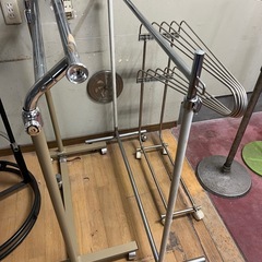 ハンガーラックの画像